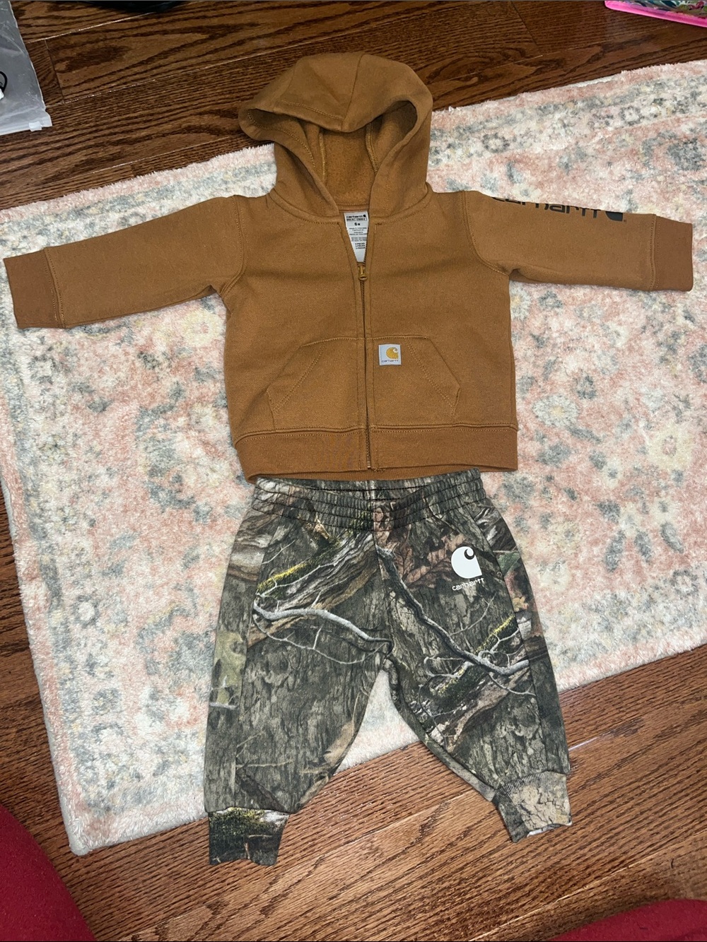Carhartt Bany Brown Hooded Zip Jacket with Camo Joggers 6M